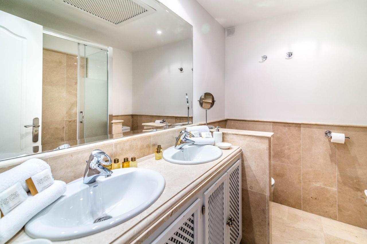 Vacation - Federer, Old Town With A Big Communal Pool And Andalusian Garden Ferienhaus