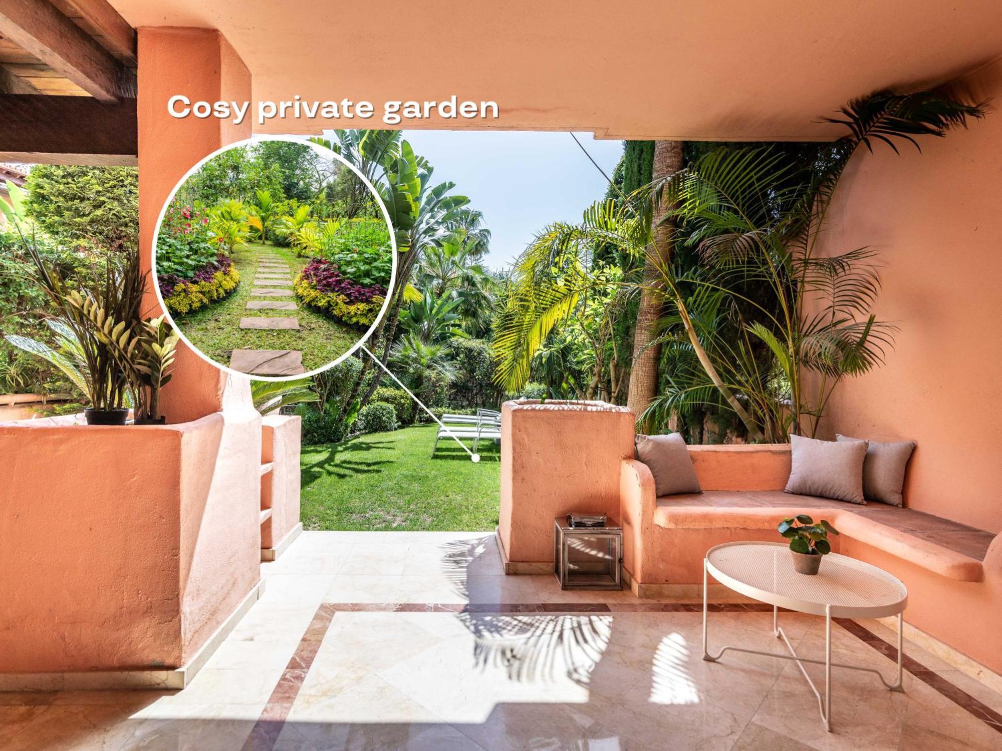 Vacation - Federer, Old Town With A Big Communal Pool And Andalusian Garden Ferienhaus Marbella